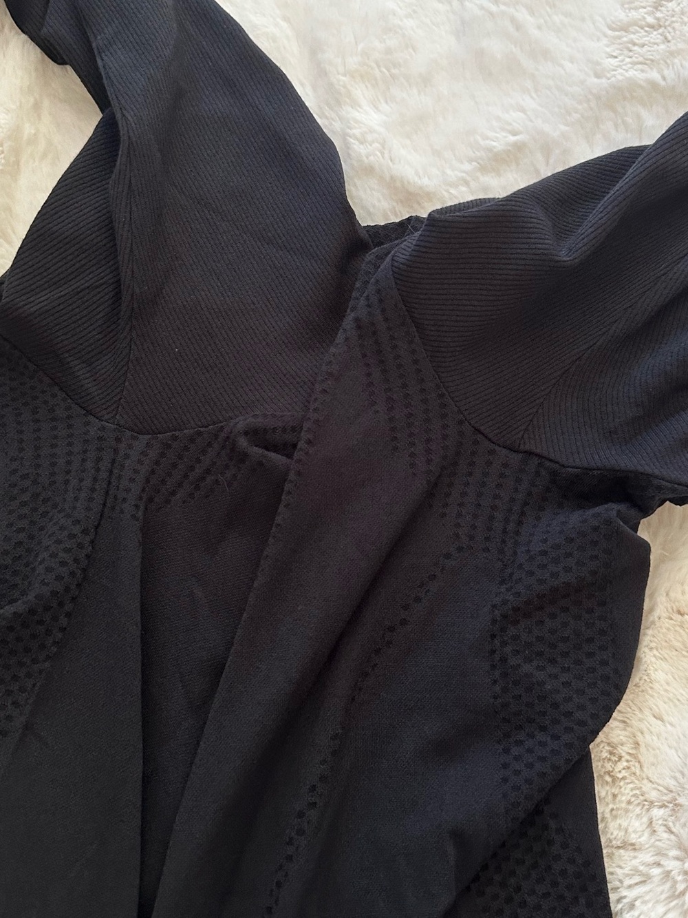 alo Seamless Essential Long Sleeve - Picture 9 of 9